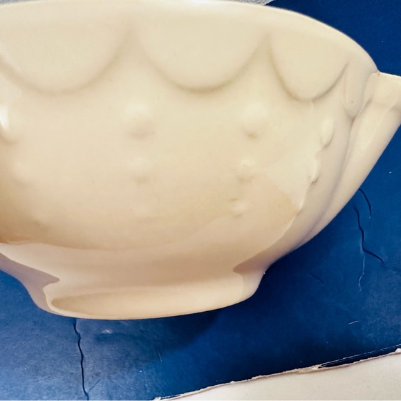 DELTIS Stoneware Serving Bowl White 9 inch with Pour Spouts Portugal - Picture 3 of 7